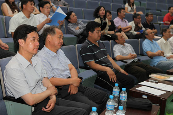 给朗读一点空间——南京理工大学“五月诗会”侧记